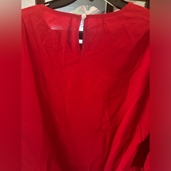 Woman top with ruffles - Picture 4 of 5